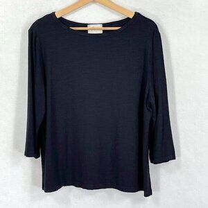 Mishi Lightweight T-Shirt  3/4 Sleeve Dark Academia Minimalist Neutral Staple L